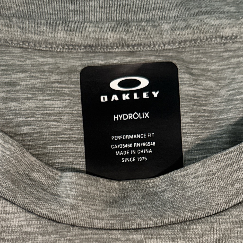 Oakley Men's Heather Gray Short Sleeve Tee - Picture 2 of 10